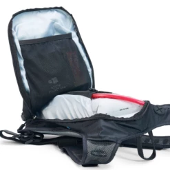 USWE Outlander 9 Liter Hydration Backpack -HJC uswe outlander 9 liter hydration backpack black carbon 4